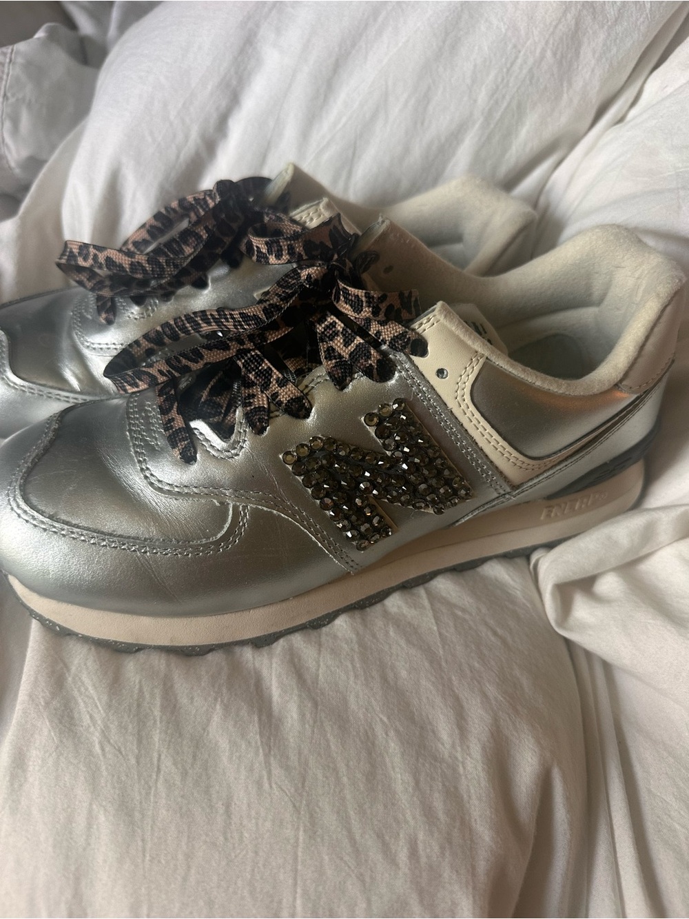 New balance - Picture 3 of 3